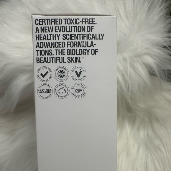 Grown Alchemist Primer | 50 Pre-Portioned 2.0 mL Sachets | Travel Friendly - Picture 4 of 4